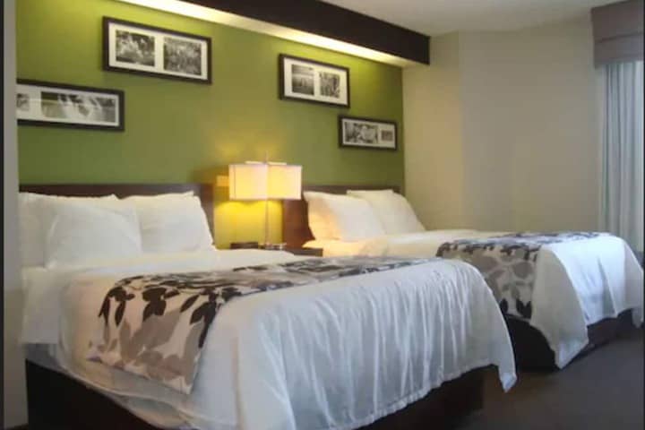 Room 9 of 36