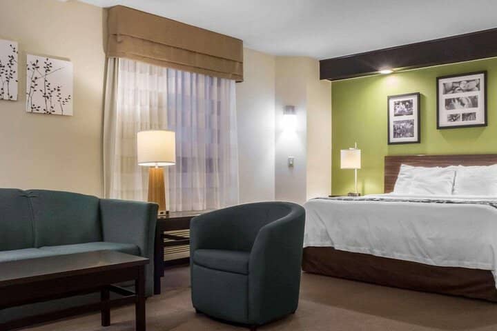 Room 14 of 36